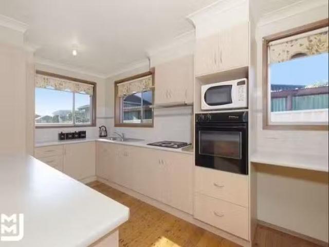 House for rent in Oak Flats Dc, New South Wales