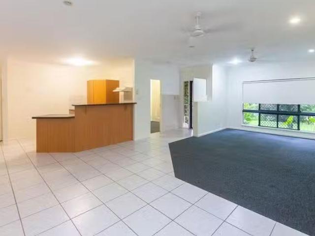 House for rent in Redlynch, Queensland