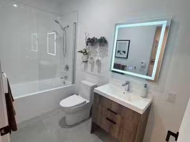 Condo for rent in St. Leonard's, Quebec