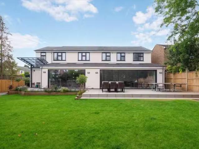 House for rent in Esher, Elmbridge