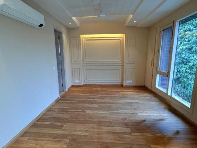 Villa for rent in Defence Colony, Delhi