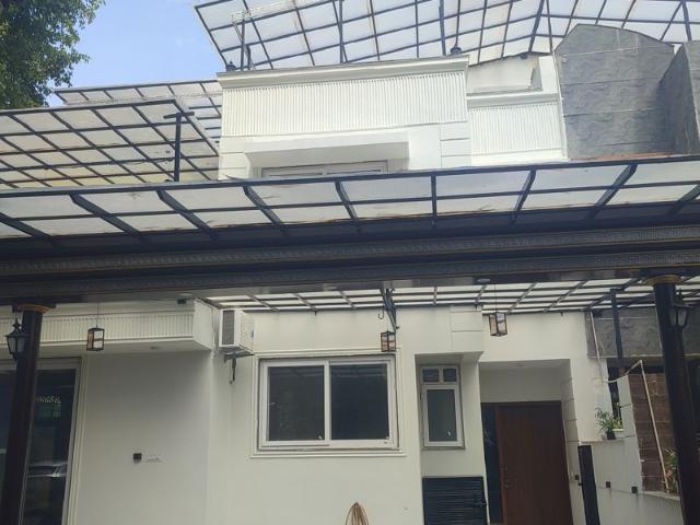 Villa for rent in Mayfield Garden, Gurugram