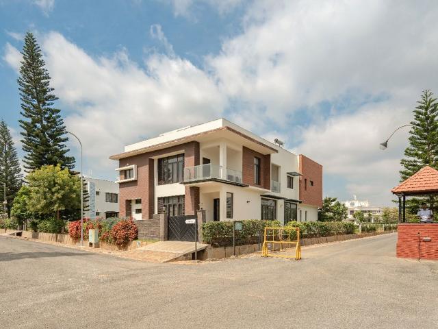 Villa for rent in Swiss Town, Chowdanahalli