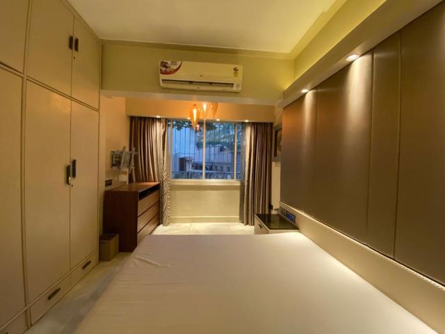Flat for rent in Colaba, Mumbai City District