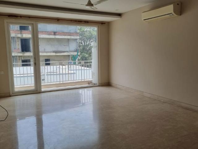 Property for rent in Deri