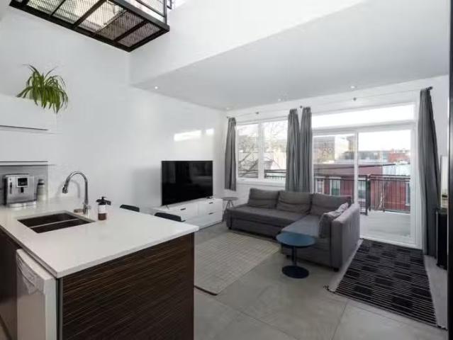 Condo for rent in St. Leonard's, Quebec