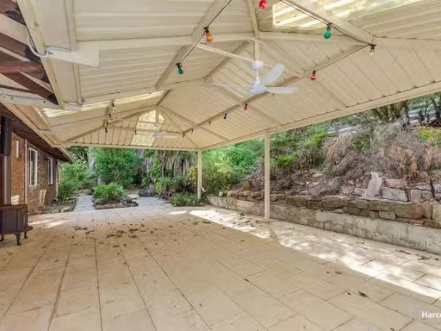 House for rent in Lesmurdie, Western Australia