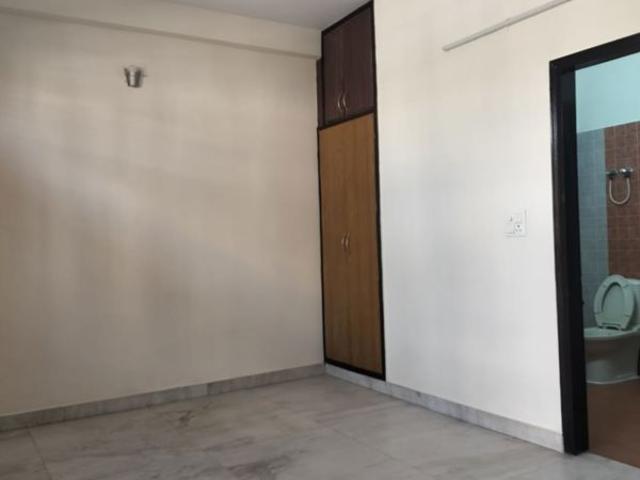 Property for rent in Sector 45, Noida