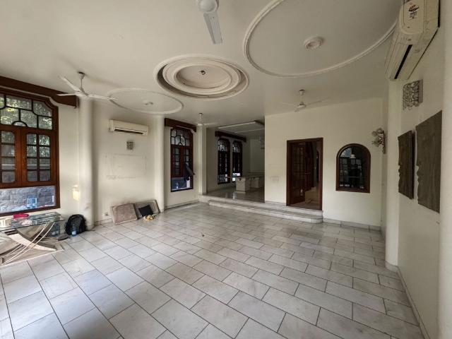 House for rent in Alaknanda, Delhi