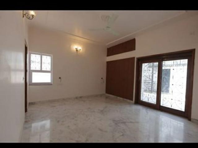 House for rent in New Friends Colony, Delhi