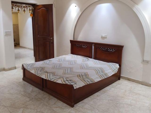House for rent in Barola, Noida