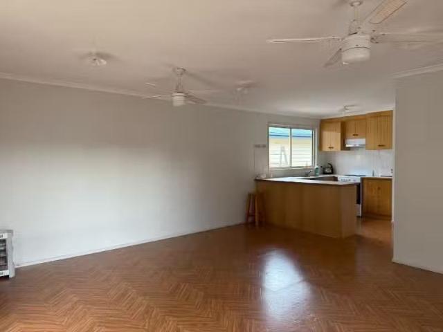 House for rent in Wimbledon Heights, Victoria
