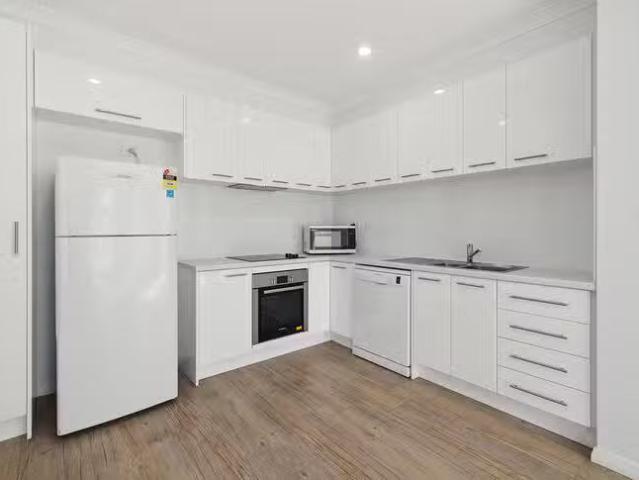 Apartment for rent in Cloverdale, Western Australia