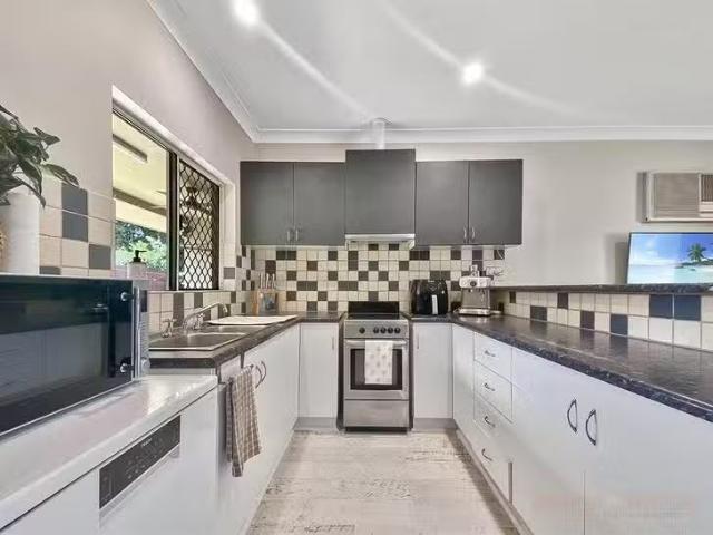House for rent in Redlynch, Queensland