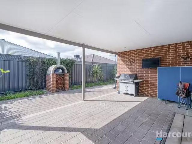 House for rent in Banksia Grove, Western Australia