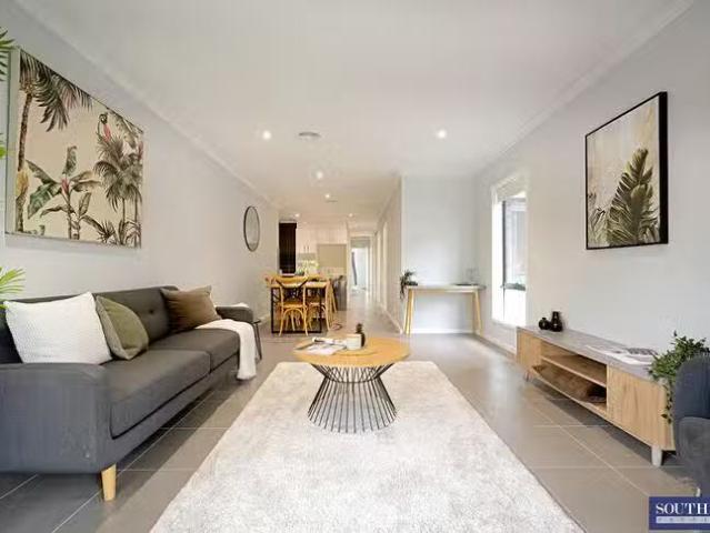 House for rent in Casey, Australian Capital Territory