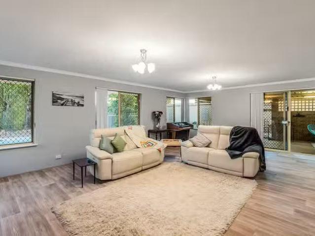 House for rent in Seville Grove, Western Australia