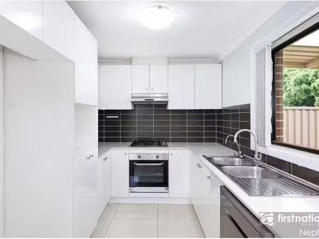 Condo for rent in Sydney, New South Wales