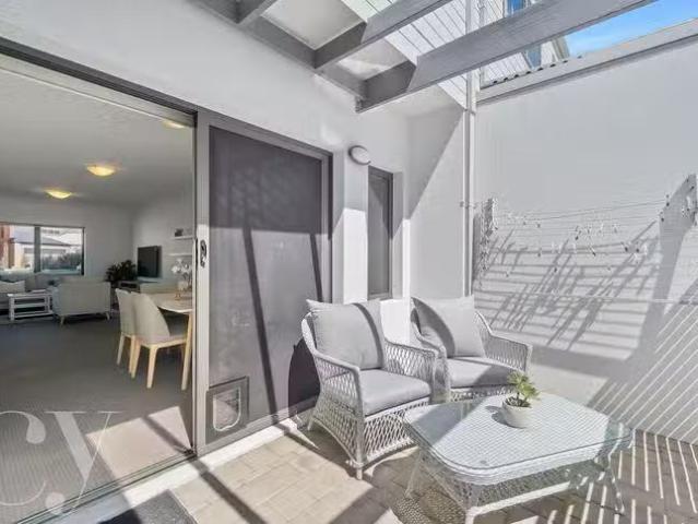 House for rent in North Coogee, Western Australia