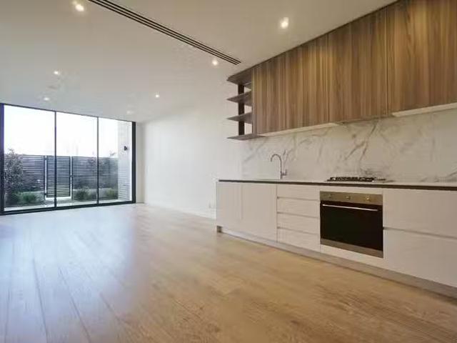 Apartment for rent in Cloverdale, Western Australia