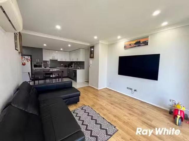 Apartment for rent in Toongabbie, New South Wales