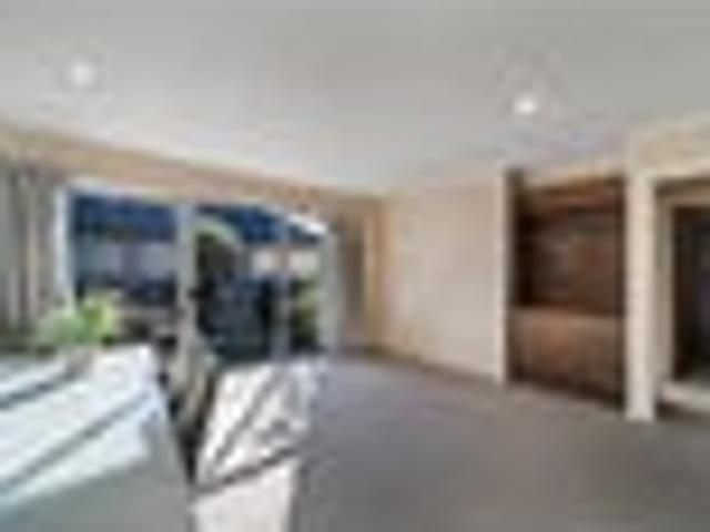 House for sale in Chaslands, Canterbury