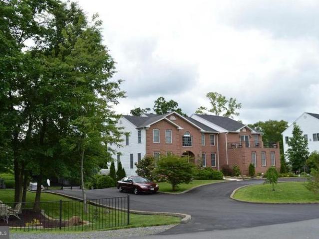 House for rent in Clifton