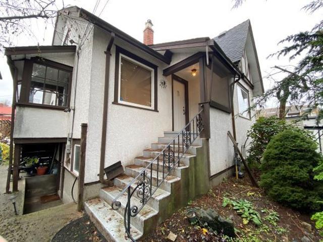Room for rent in New Westminster, British Columbia
