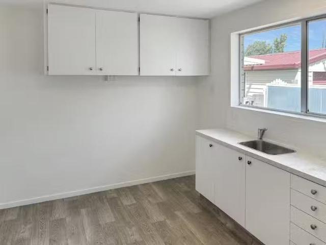 House for rent in Heathcote, Canterbury