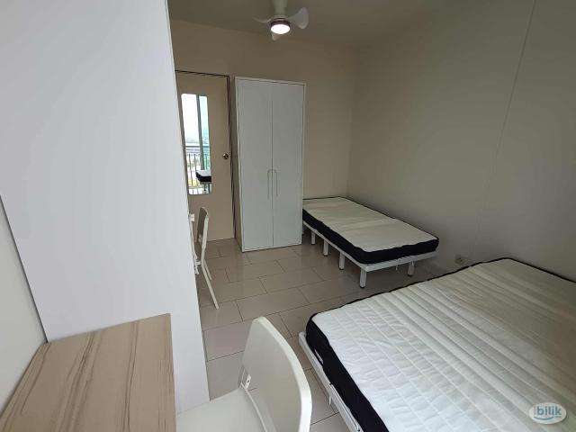 Room for rent in Petaling, Alam Impian