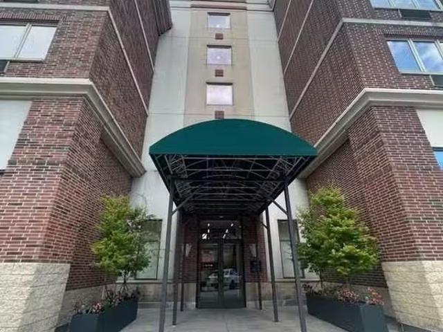 Condo for rent in Fort Lee
