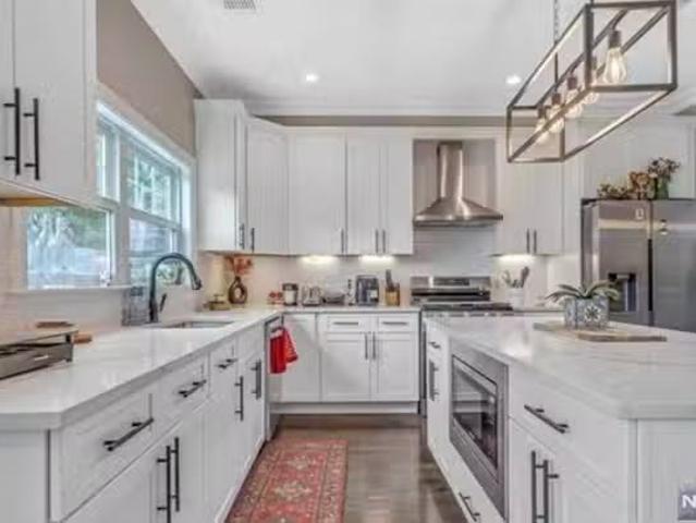 House for rent in Clifton