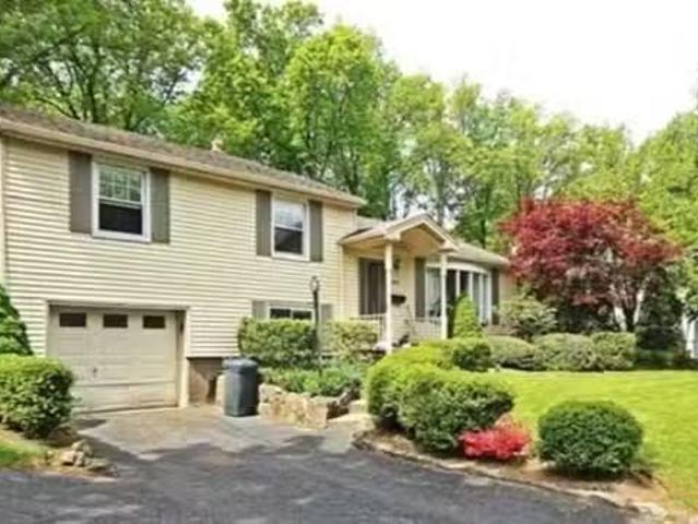 House for rent in Teaneck