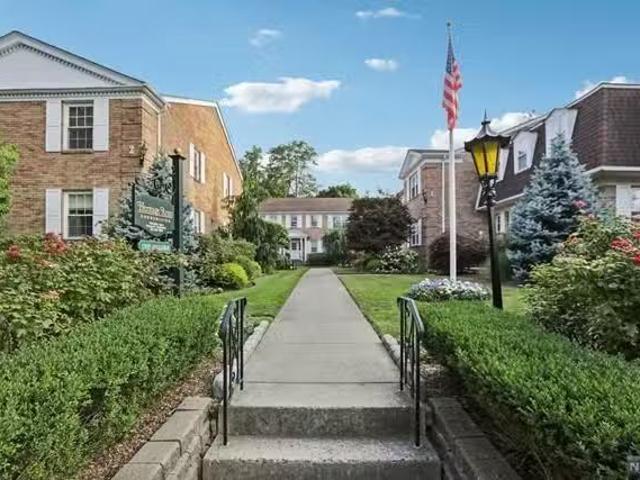 Condo for rent in Hackensack