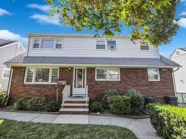 House for rent in Clifton
