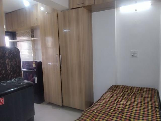 Flat for rent in DLF Capital Greens, Delhi