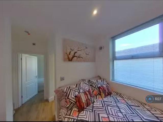 House for rent in Roselands, Eastbourne