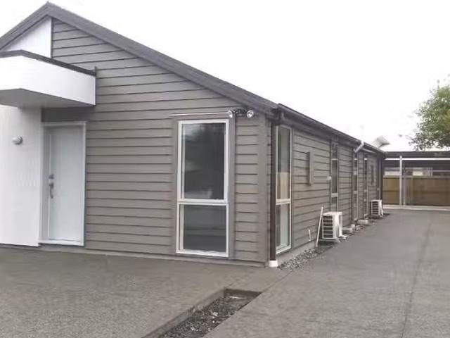 House for rent in Chaslands, Canterbury