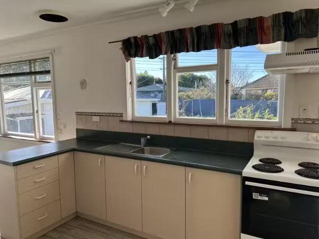 House for rent in Chaslands, Canterbury