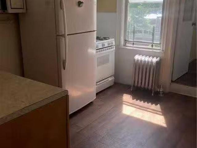 House for rent in Astoria, The Bronx
