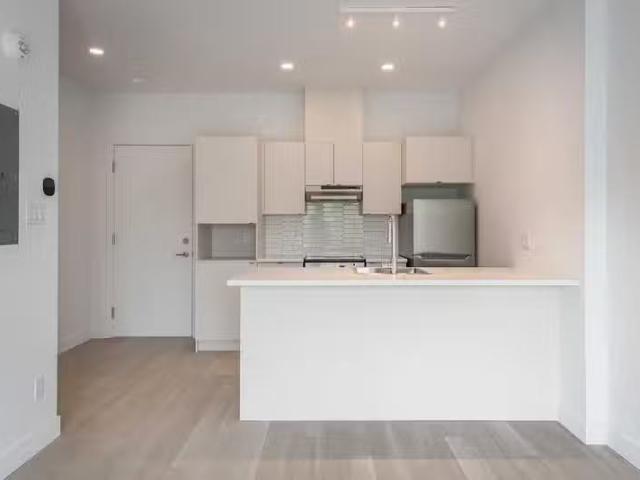 Condo for rent in St. Leonard's, Quebec