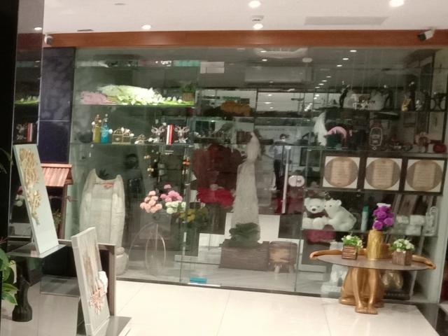 Commercial for sale in لاہور, لاہور ڈویژن