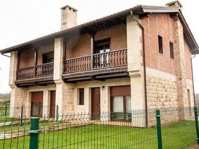 Casa en alquiler en Val De San Vicente, Cantabria