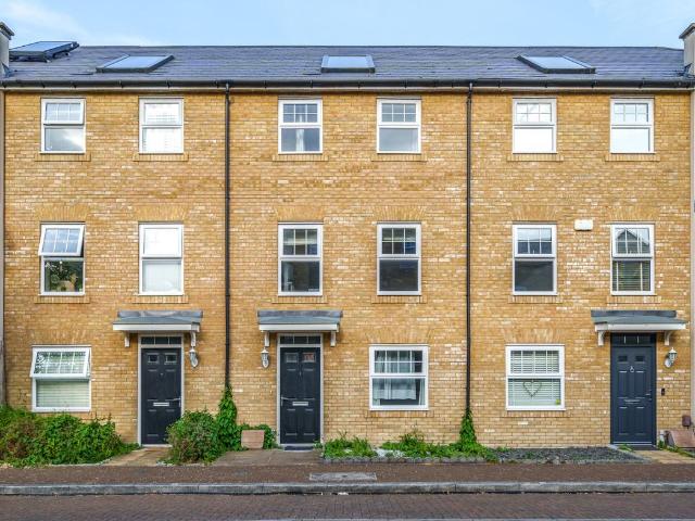House for rent in Bromley Common, Greater London