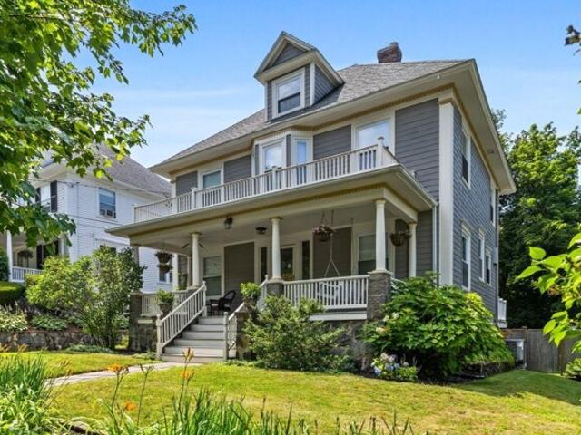 House for sale in Wakefield, Middlesex County