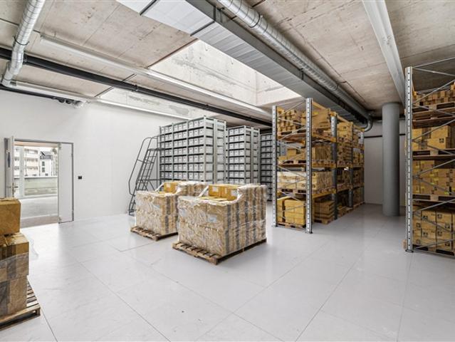 Büro mieten in Einigen, Zürich