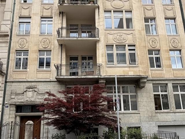 Büro mieten in Einigen, Zürich