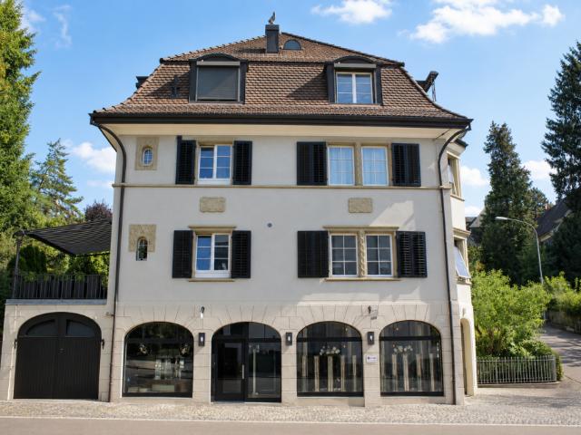 Immobilie mieten in Einigen, Zürich