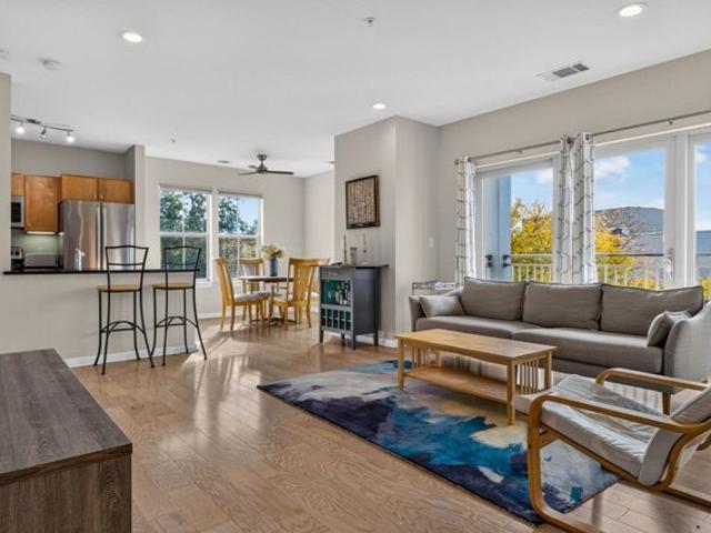 Condo for sale in Repton Place, Watertown