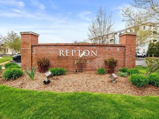 Condo for sale in Repton Place, Watertown